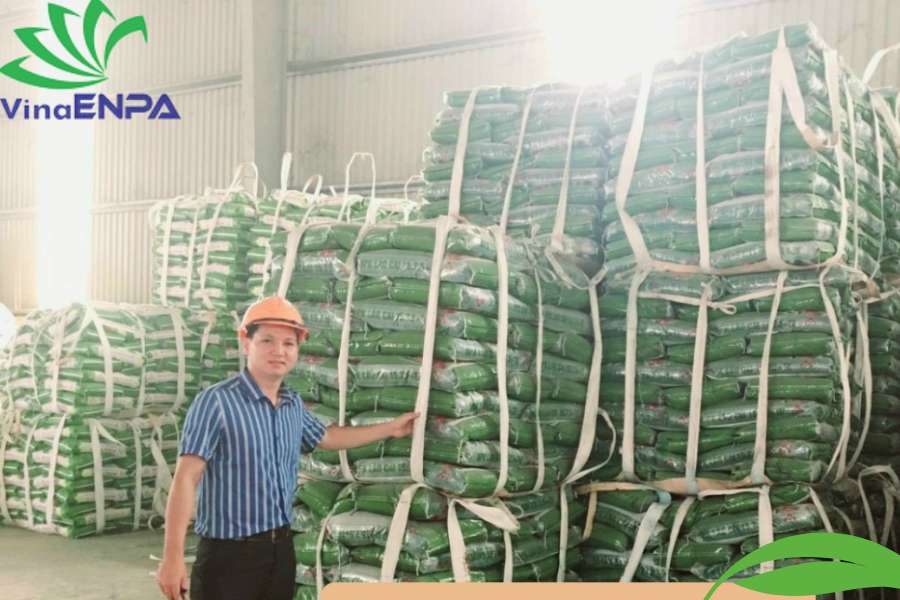 Nên mua bao Sling chất lượng sản xuất từ nhựa nguyên sinh.